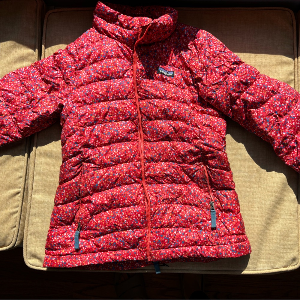 Patagonia puffer jacket size 10